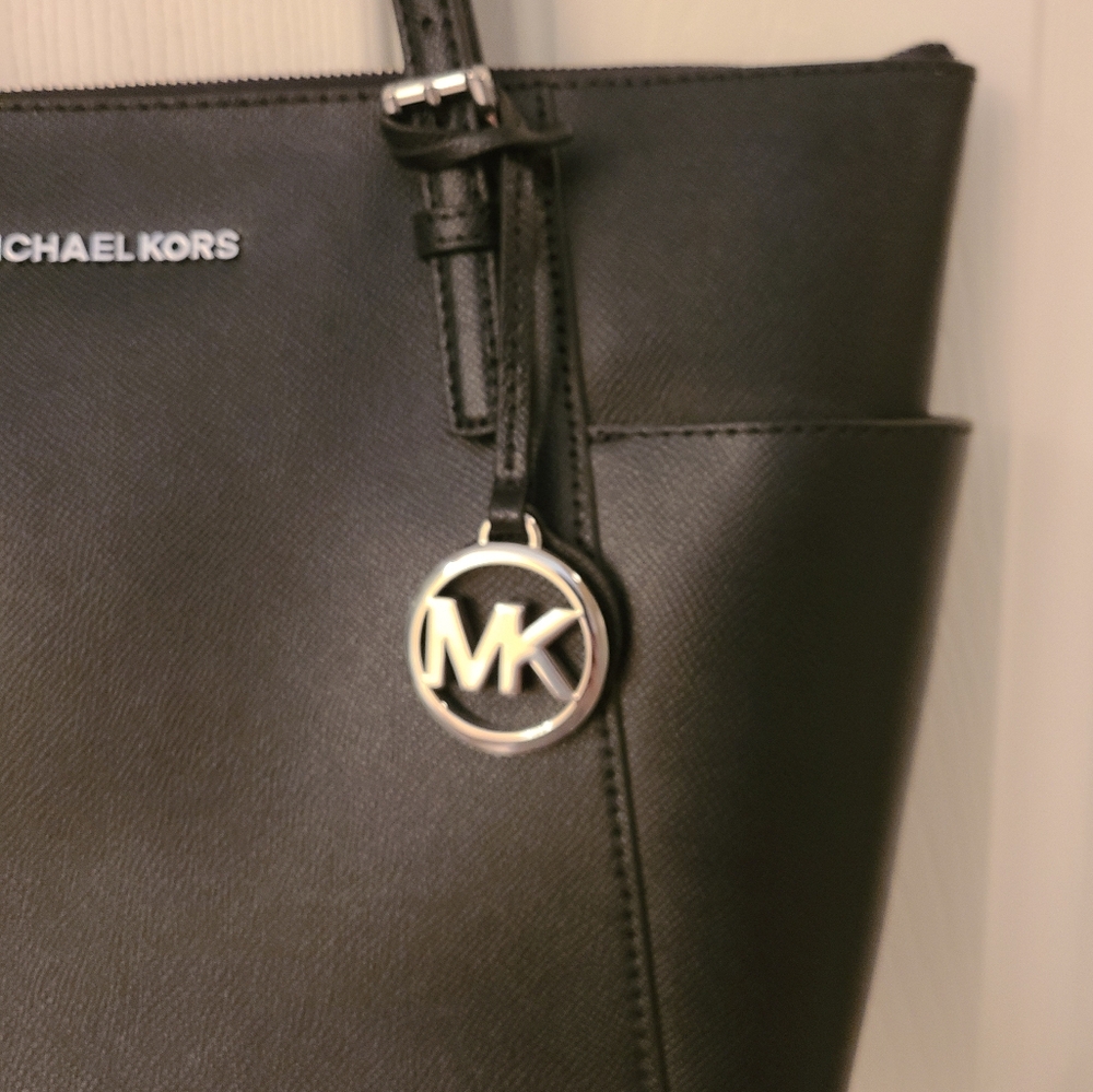 NWOT Michael Kors Jet Set Tote Bag - Picture 2 of 10